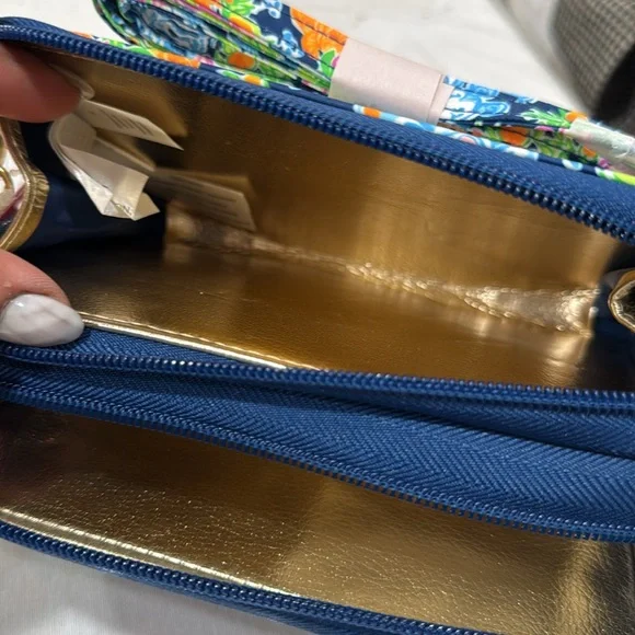 NWT Disney Parks x Lilly Pulitzer Crossbody Bag Purse Blue Mickey - Picture 5 of 9